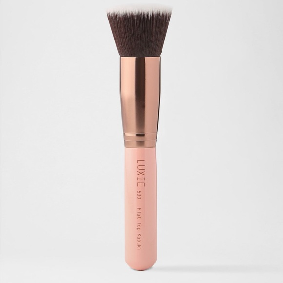 Luxie Other - 5/$25 LUXIE 530 Flat Top Kabuki Brush - Rose Gold